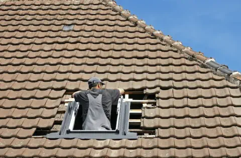 Pose de velux - La Rivière-de-Corps